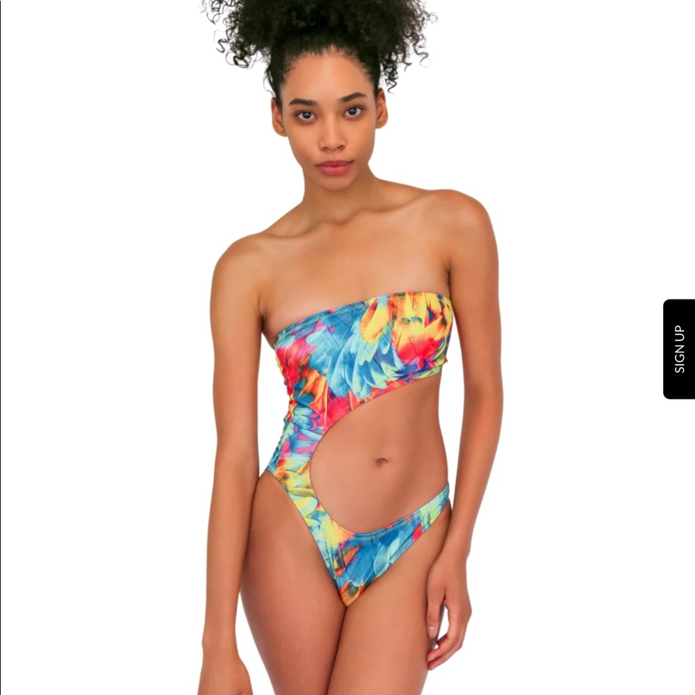 ISO Melissa Simone Elle One Piece Size Small
